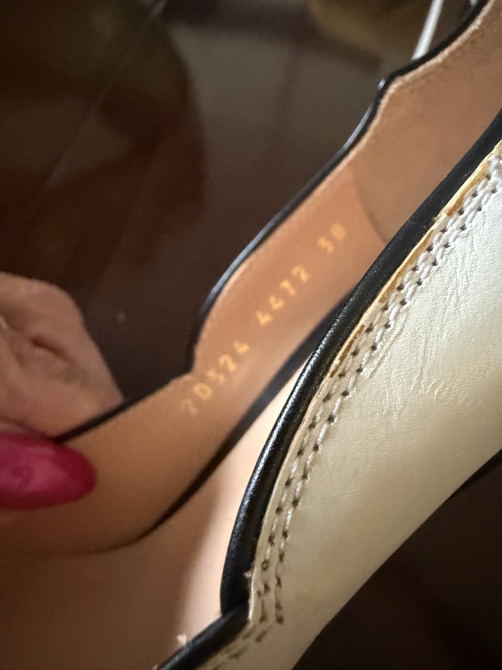 Gianvito Rossi White Scalloped Pointed-Toe Pumps with Black Trim - Picture 10 of 12